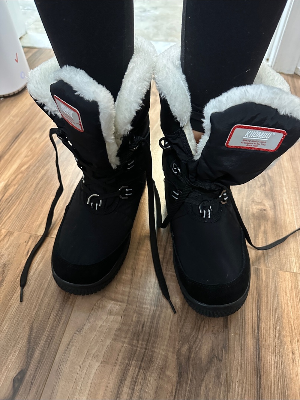 Women’s Khombu winter boots size 8.5 M